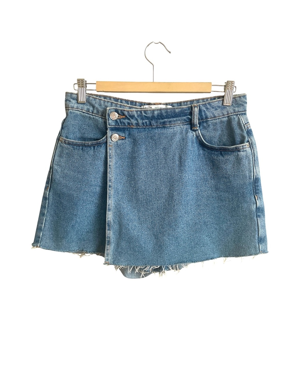 Zara Women’s Light Blue Denim Skort Size M